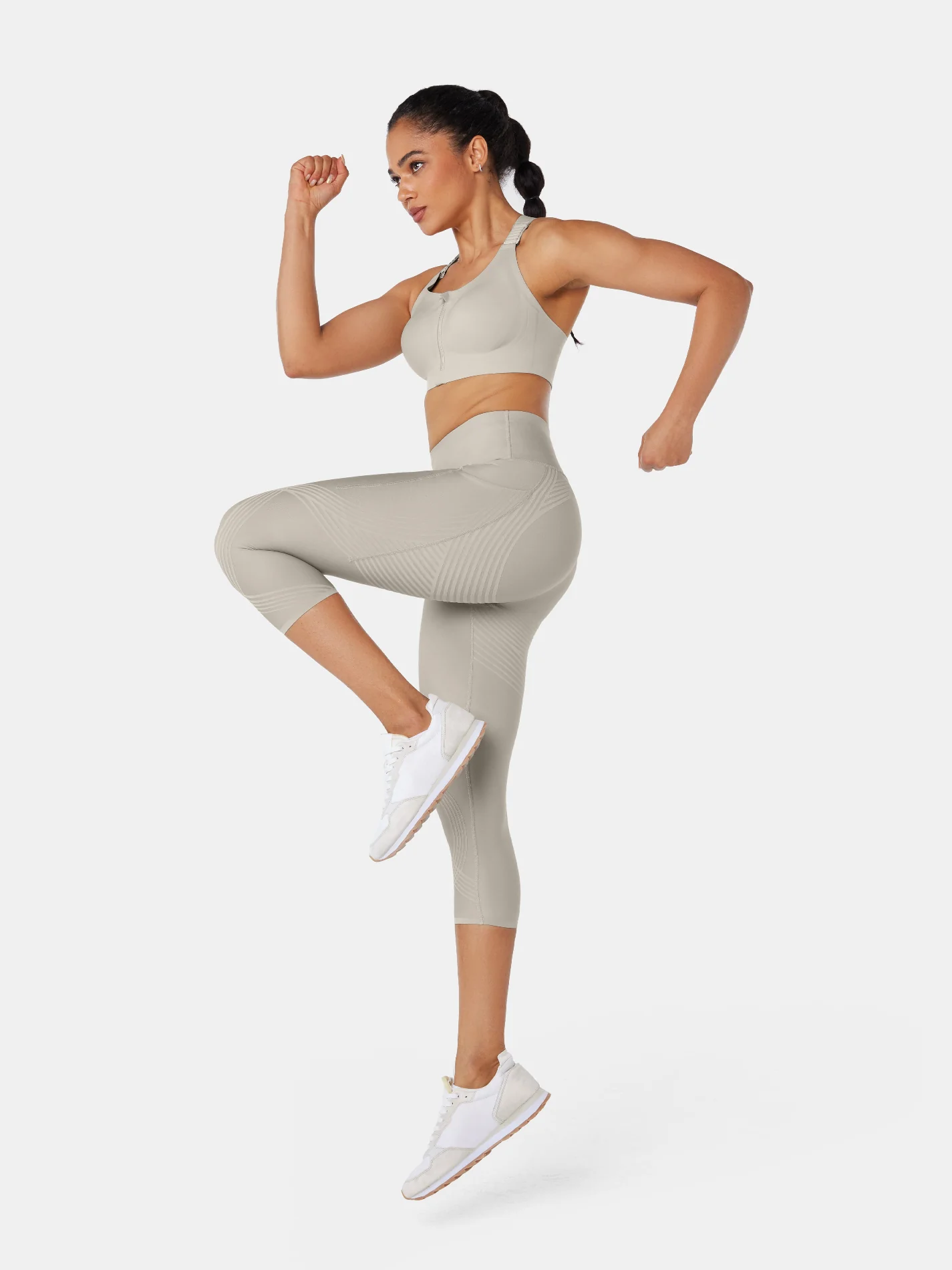 Body Sculpt Side Pocket Capri Leggings - Image 20