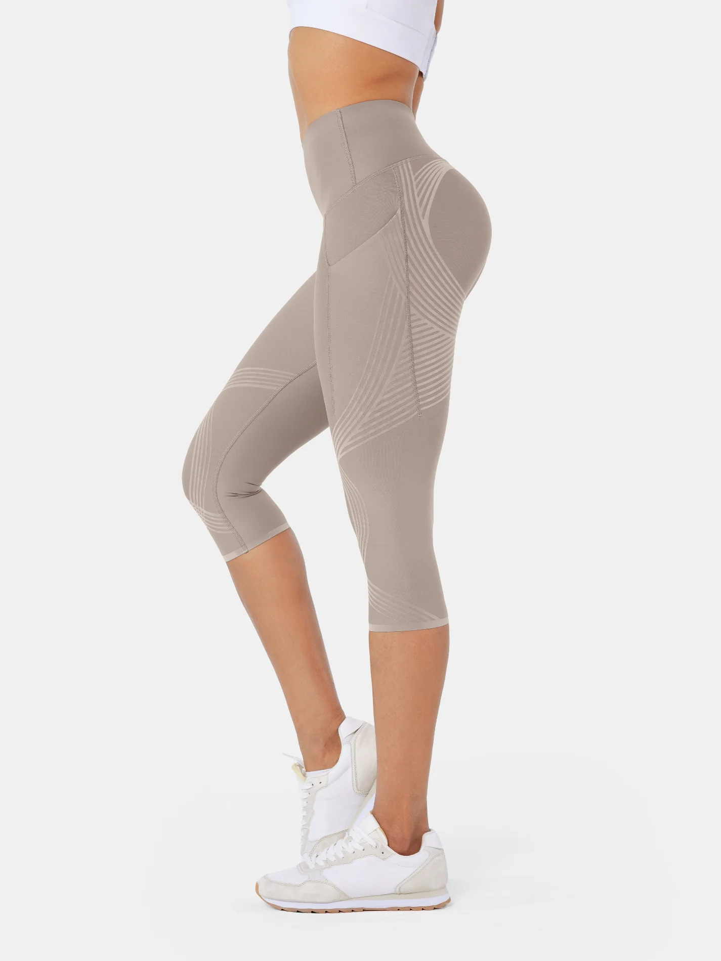 Body Sculpt Side Pocket Capri Leggings - Image 27