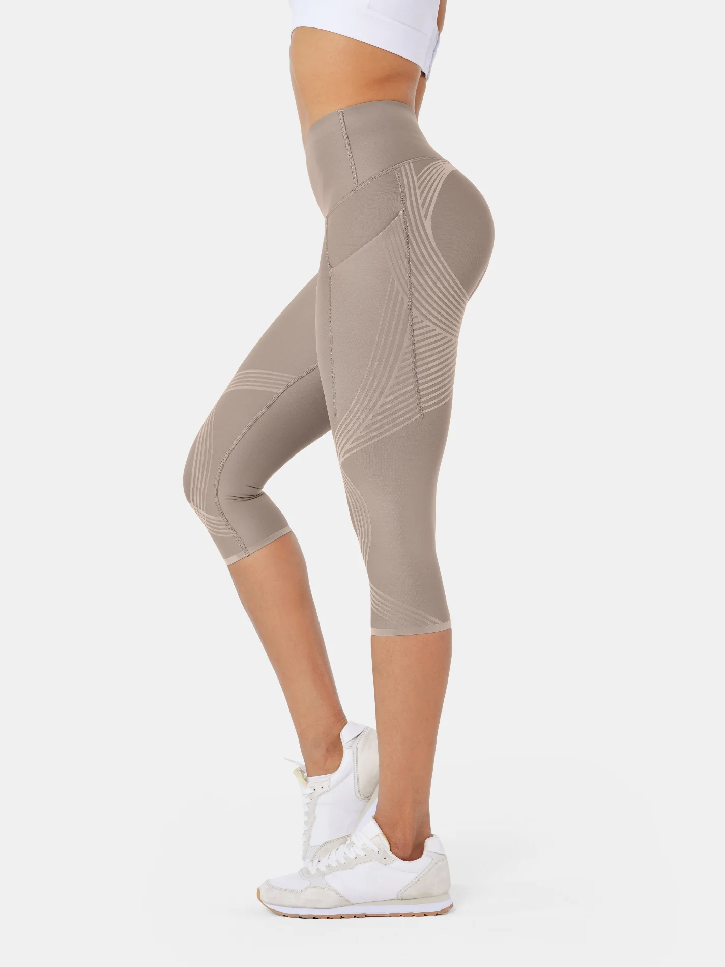 Body Sculpt Side Pocket Capri Leggings - Image 31