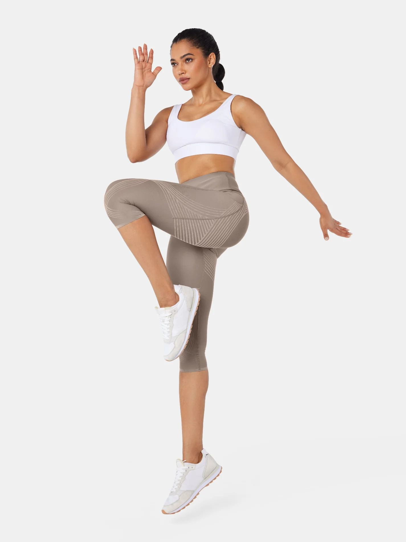 Body Sculpt Side Pocket Capri Leggings - Image 33